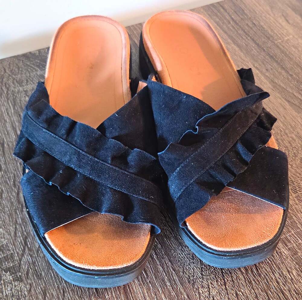 Vionic Azalea Black Faux Suede Ruffle Slide Sandals Slip-On Open Toe Womens 7 M